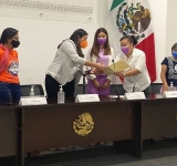 Recibe diputada de M Ciudadano iniciativa para tipificar el delito de violencia Vicaria.