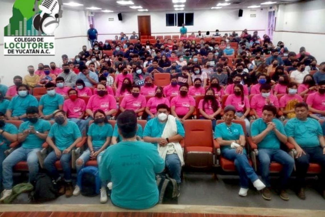 INTEGRANTES DEL CLY DICTAN PLATICA EN EL ITSM DE MOTUL.