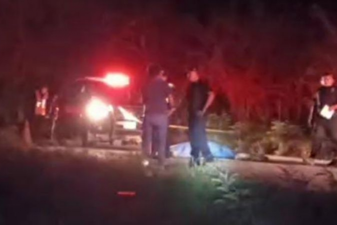 Motociclista desconocido sin casco protector derrapó y murió
