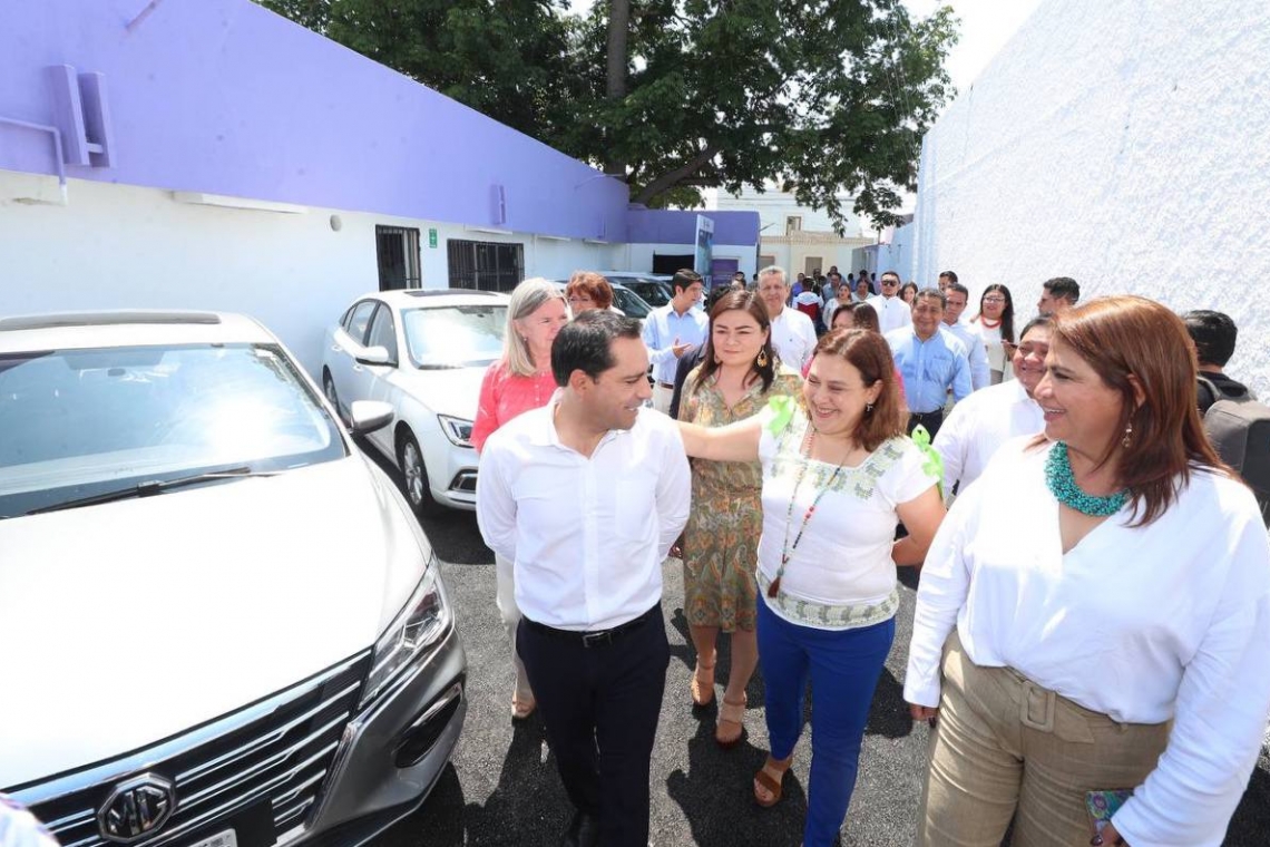 Inaguran la nueva sede del Centro Regional Violeta de Mérida.