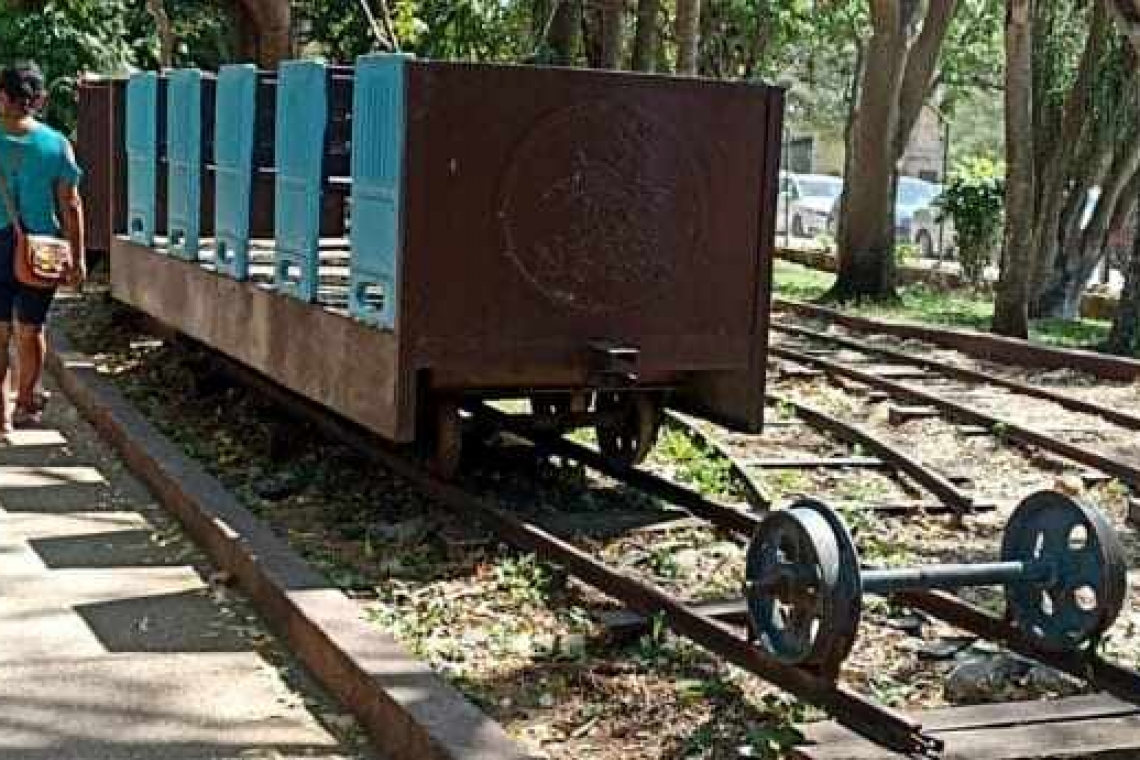 Se descarriló el trenecito de “El Centenario” y hay tres heridos