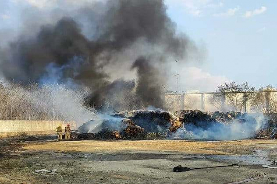 Tremendo incendio en una cartonera