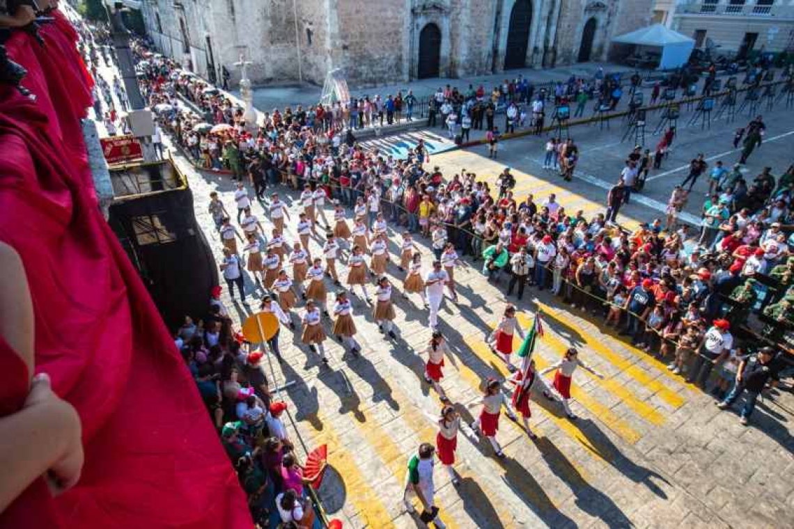  Convocan a escuelas a participar en el desfile por la Independencia de México