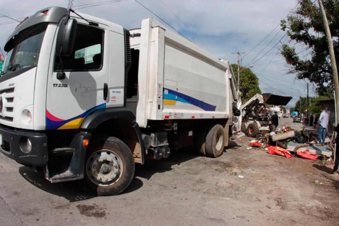 Ayuntamiento de Mérida retira 32 toneladas de basura en un predio de la colonia Mayapán