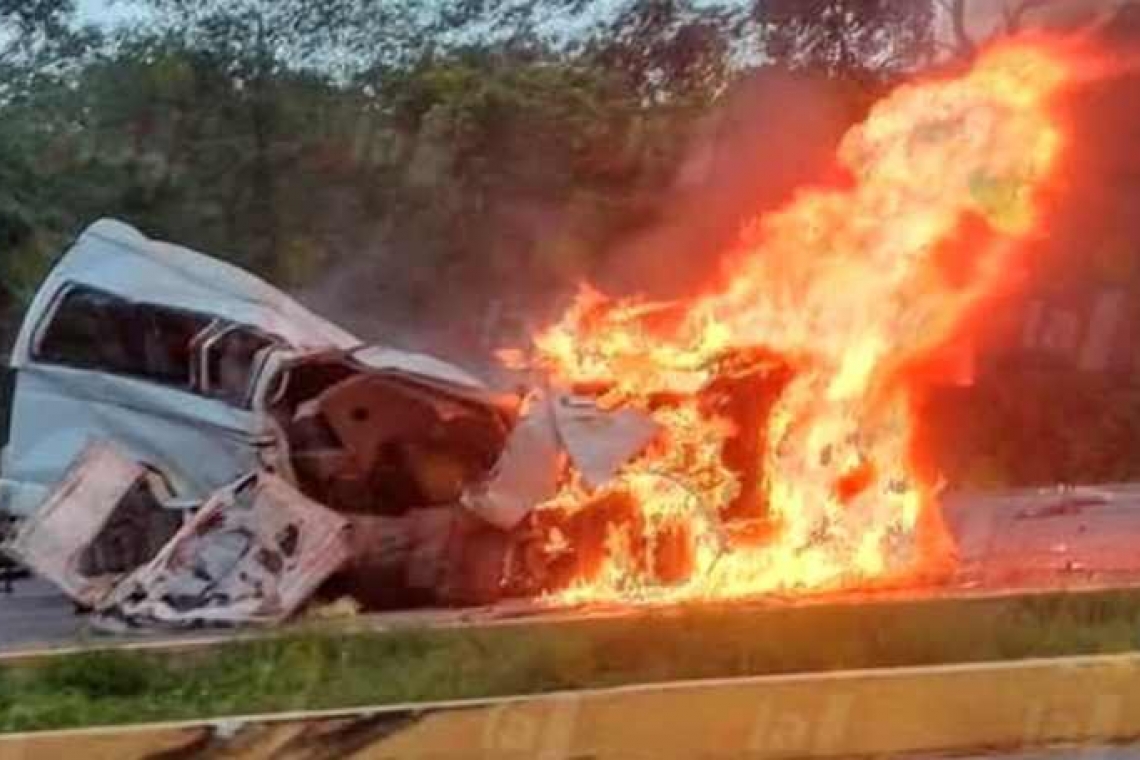 BRUTAL ACCIDENTE AUTOMOVILISTICO. 