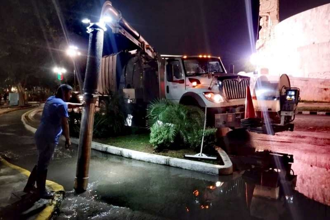SERVICIOS PÚBLICOS MUNICIPALES "DESAGUA" VIALIDADES TRAS INTENSA LLUVIA.