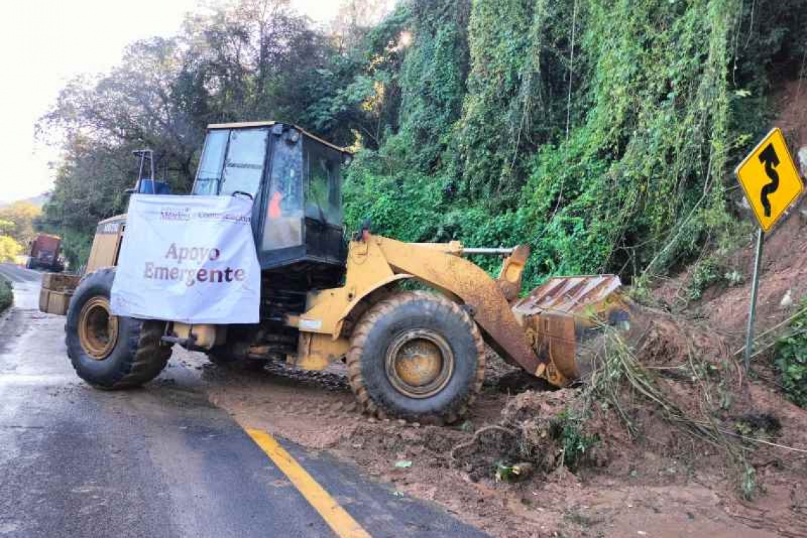 FUERON ATENDIDAS LA MAYORÍA DE LAS AFECTACIONES EN CARRETERAS FEDERALES CAUSADAS POR LLUVIAS EN 5 ESTADOS: ESTEVA MEDINA