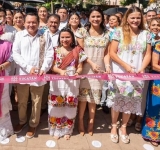 DETIENEN EN PARQUE EULOGIO ROSADO A MUJER POR AGRESIVA.