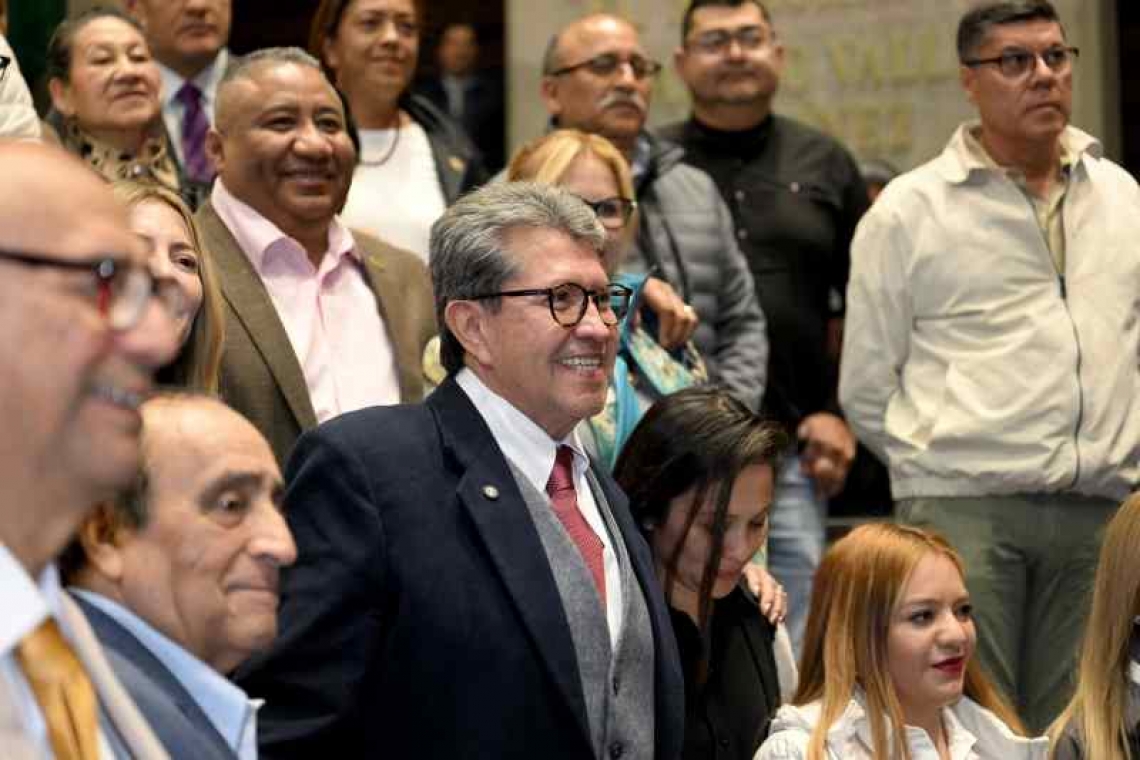   APRUEBAN POR UNANIMIDAD LEY PARA CANCELACION DE TARJETAS DE DEBITO Y CREDITO.