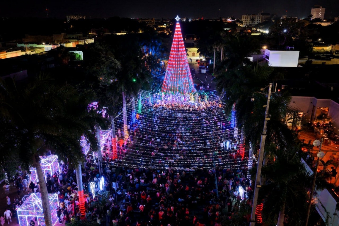 Mérida enciende el espíritu navideño.
