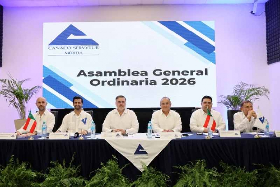 EL LAE José Enrique Molina Casares es reelecto presidente de CANACO SERVYTUR Mérida para el periodo 2026.