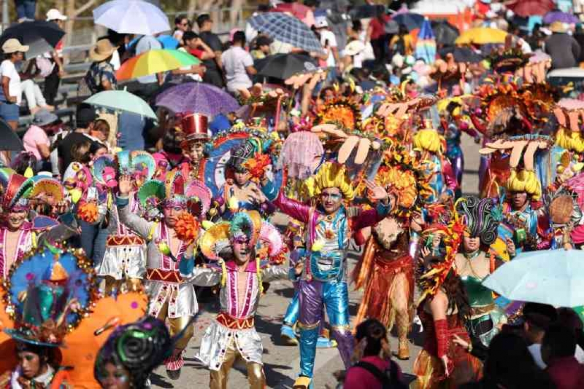 Desfiles, espectáculos artísticos multitudinarios consolidan al Circo Carnaval Mérida 2026 como la fiesta más grande, segura e incluyente de la urbe.