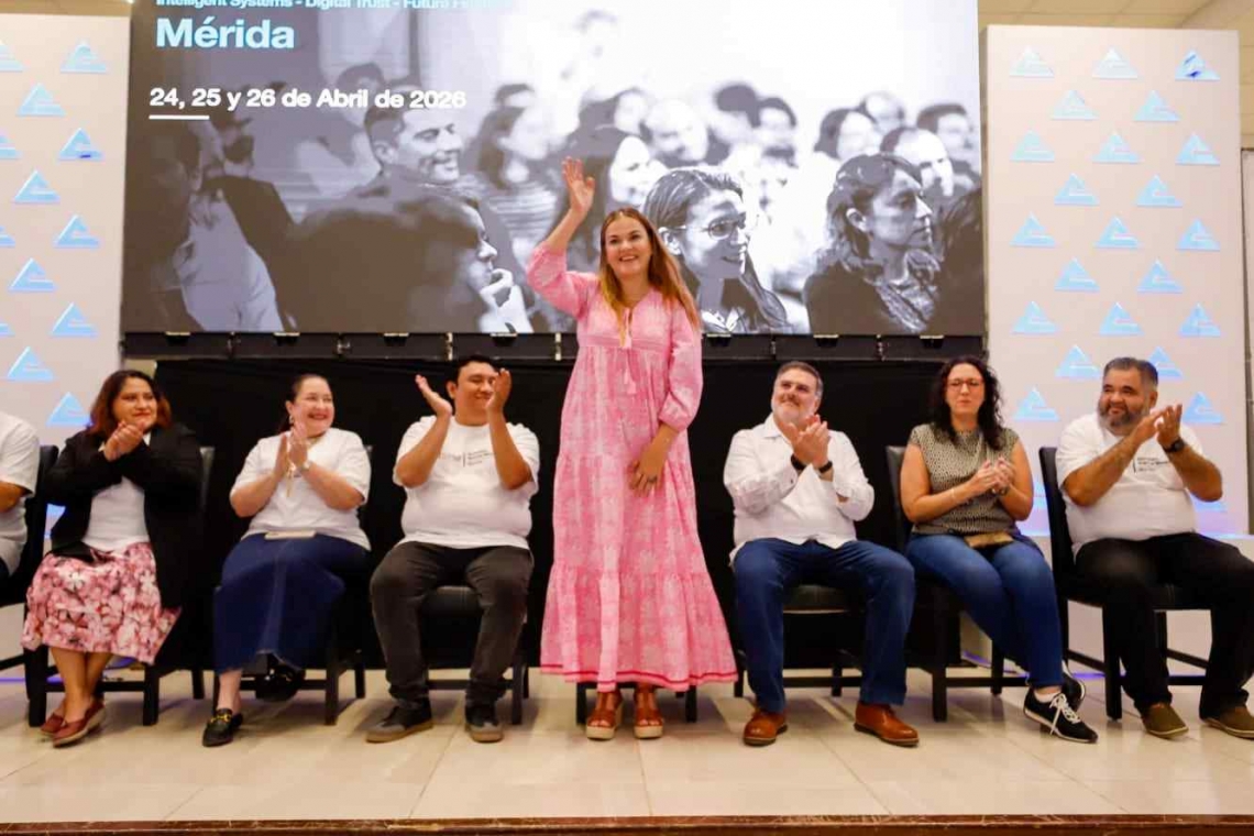 MERIDA REIVENTA EL FUTURO DIGITAL