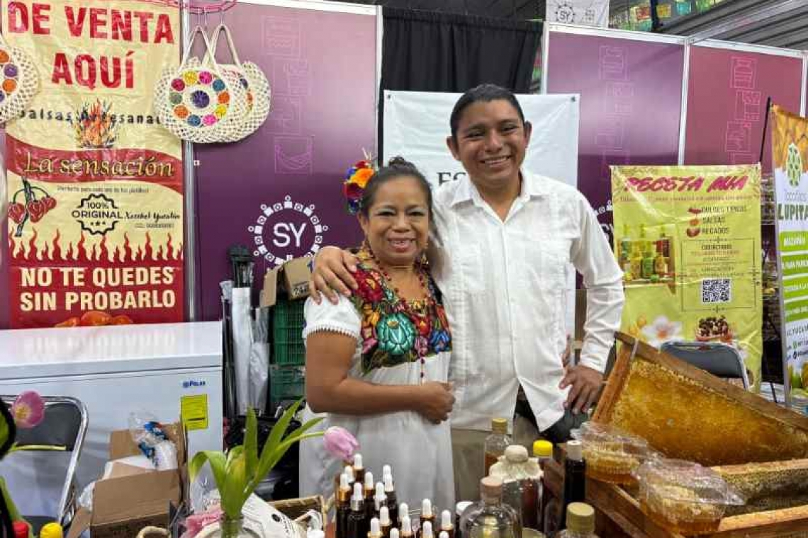 LA MIEL MAYA BRILLA EN LA SEMANA DE YUCATAN EN MEXICO