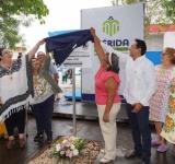 EN MEMORIA DEL ING. JOSE FRANCISCO CHI LAVADORES DEVELARON PLACA EN EL FRACCIONAMIENTO LAS AGUILAS.