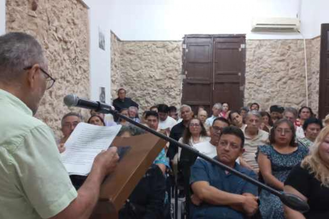 COLECTIVO "ESPEJISMO LITERARIO" PRESENTA CON ÉXITO SU CUARTA ANTOLOGÍA EN LA CASA DE LA HISTORIA DE LA EDUCACIÓN