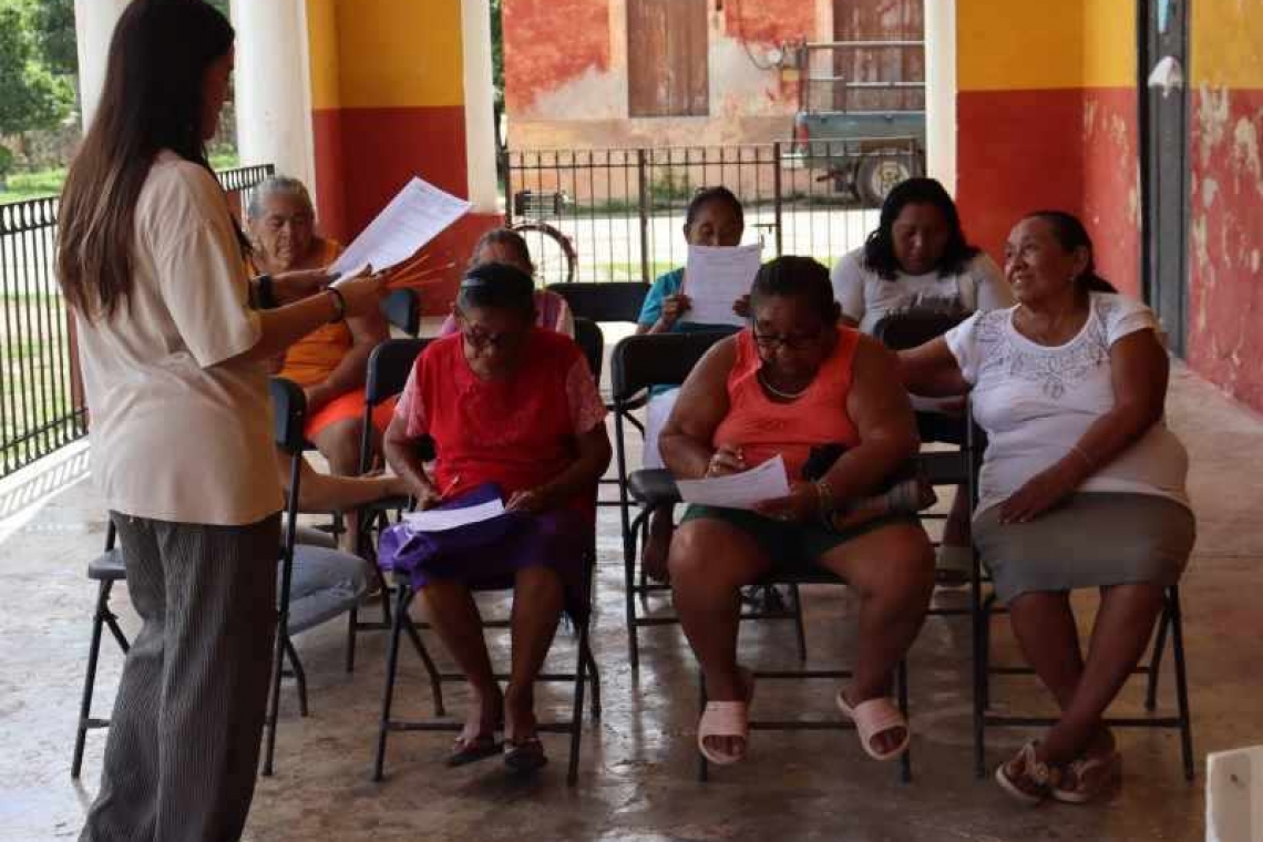 DIF YUCATÁN CAPACITA A GRUPOS COMUNITARIOS EN PRODUCCIÓN Y CONSUMO DE ALIMENTOS SALUDABLES.