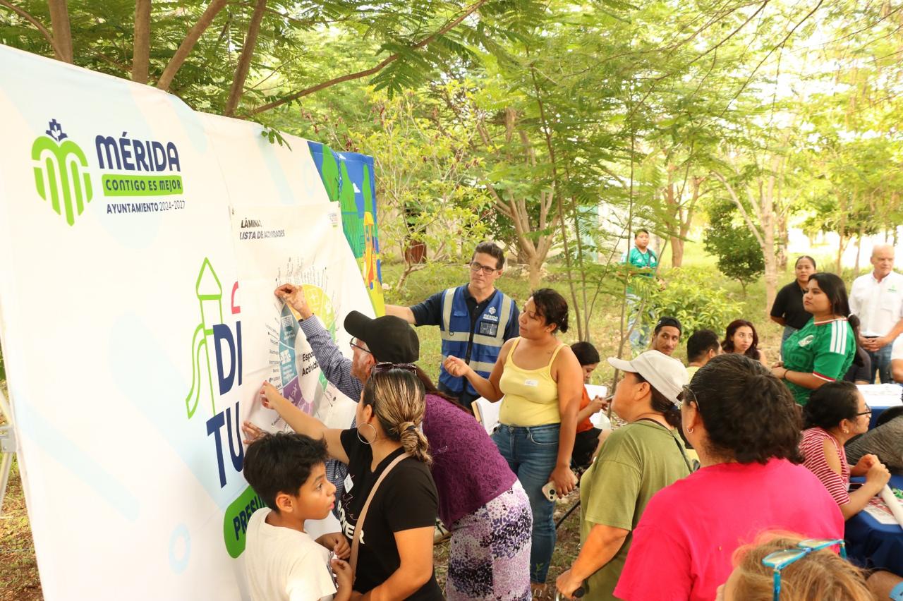 En cierre de jornada, vecinos de Mérida se sentaron a diseñar sus propios parques