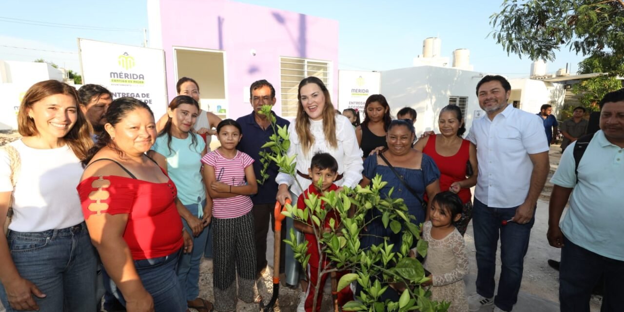 Familias de San Luis Sur Dzununcán reciben casas nuevas tras el incendio de hace casi tres meses