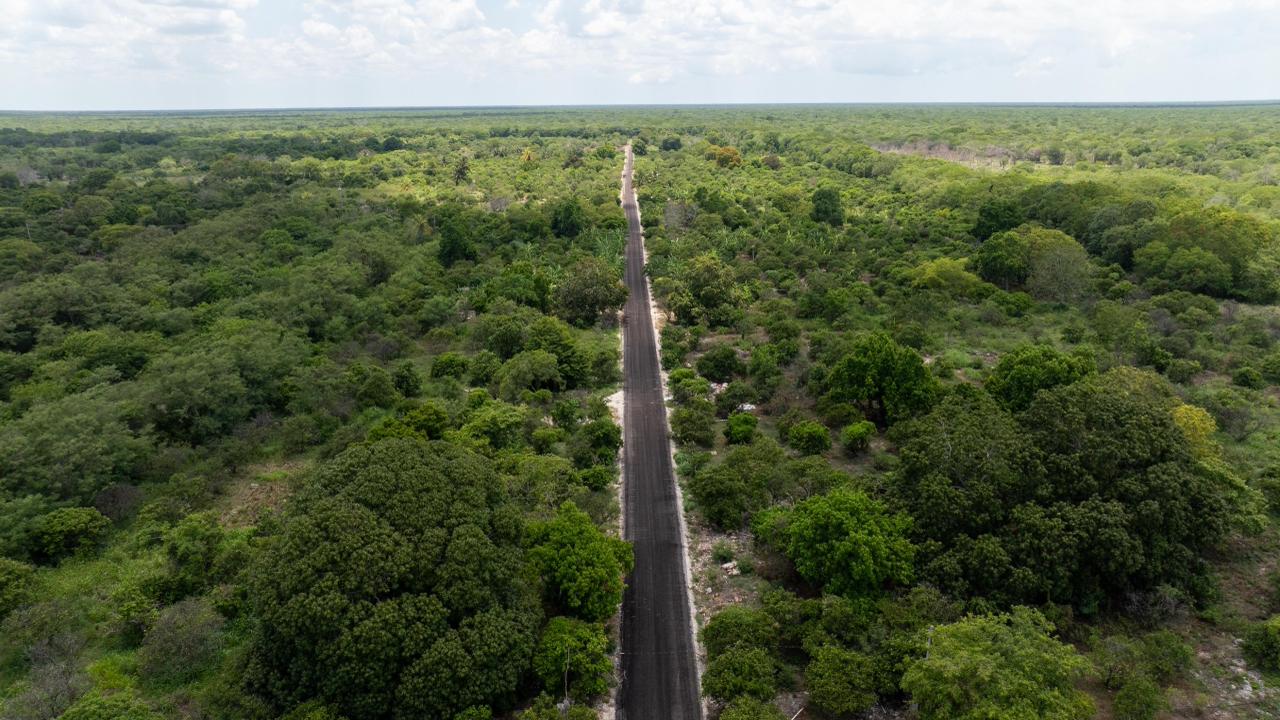 Huacho Díaz lleva al campo yucateco obras, insumos y paquetes productivos en Maxcanú