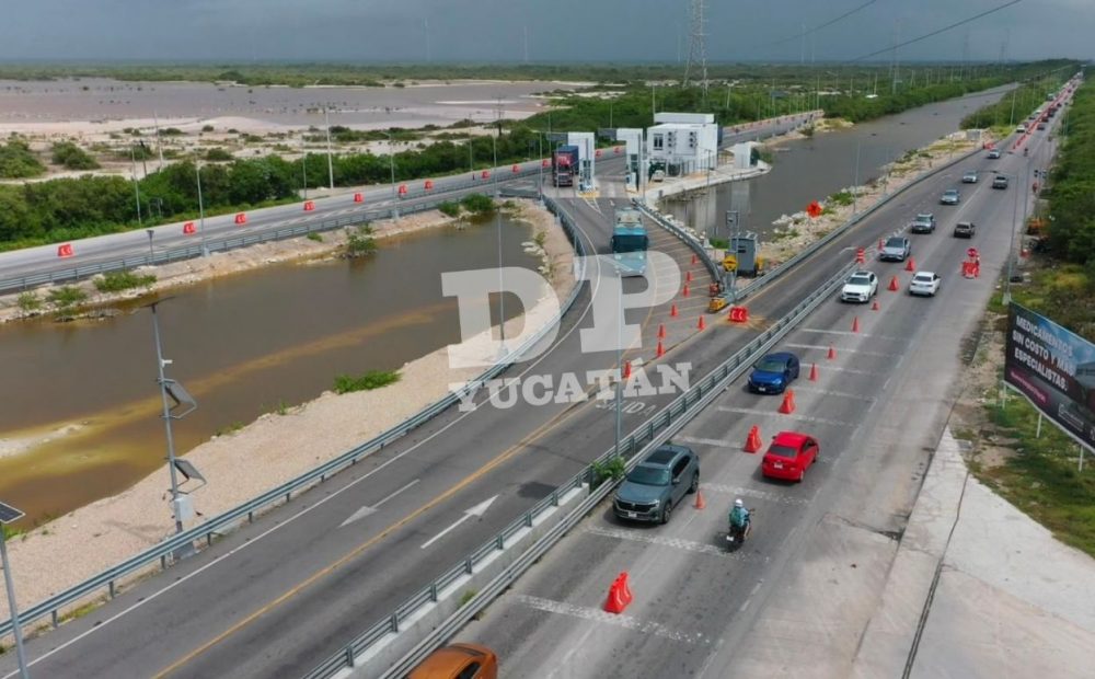 Largas filas en la Mérida–Progreso por trabajos en el puente de acceso al puerto